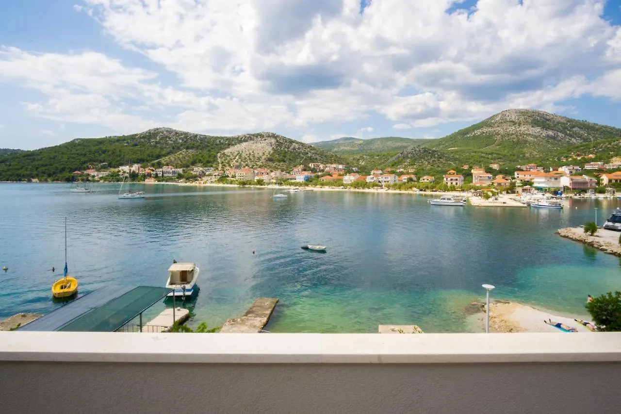 Two Room Apartment On The Beach-Zoranka Seget Vranjica
