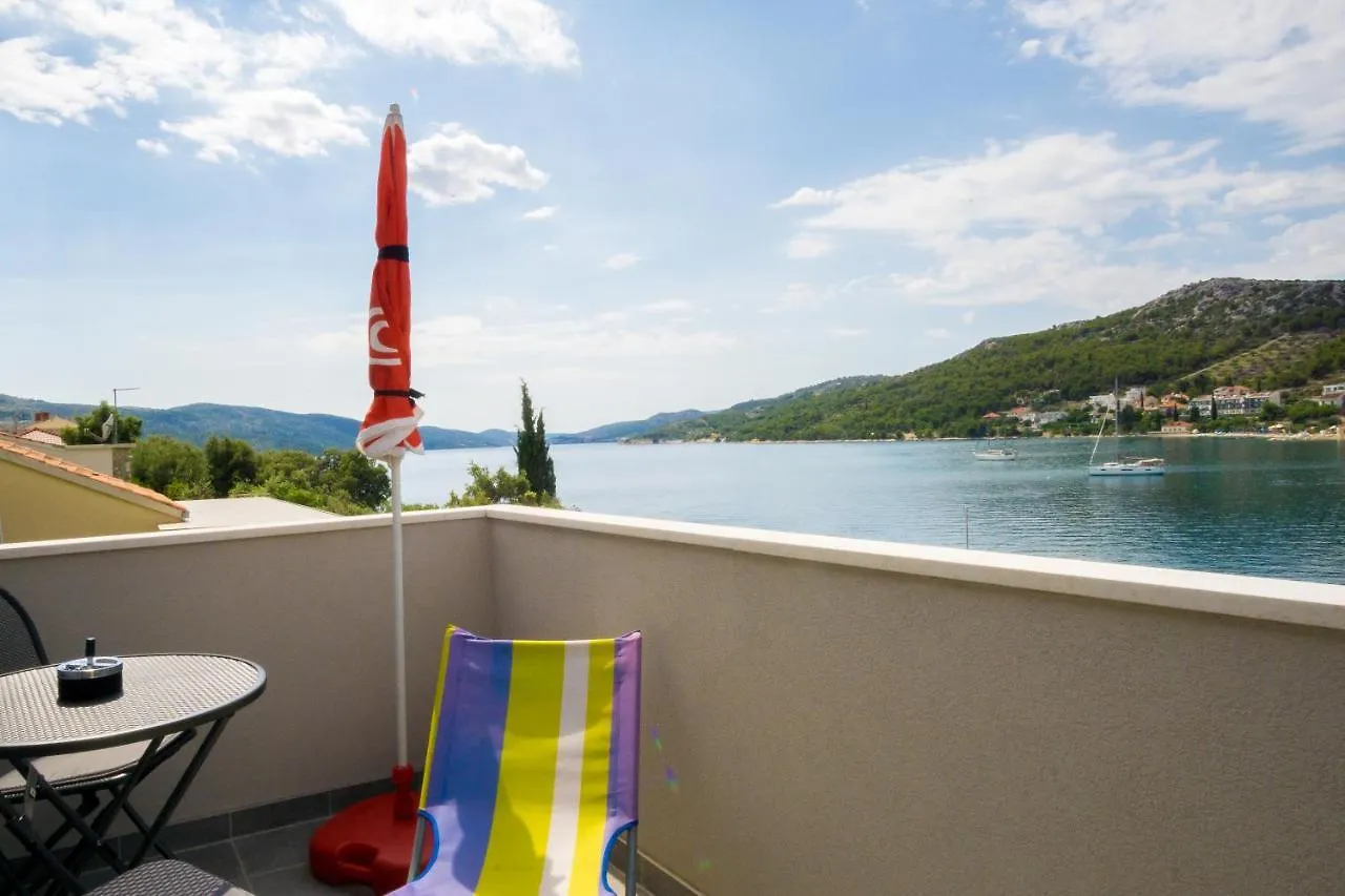 Two Room Apartment On The Beach-Zoranka Seget Vranjica
