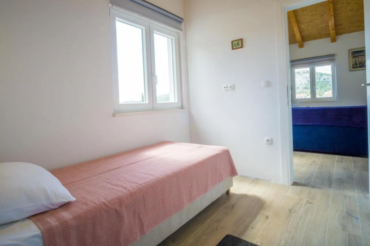 Two Room Apartment On The Beach-Zoranka Seget Vranjica