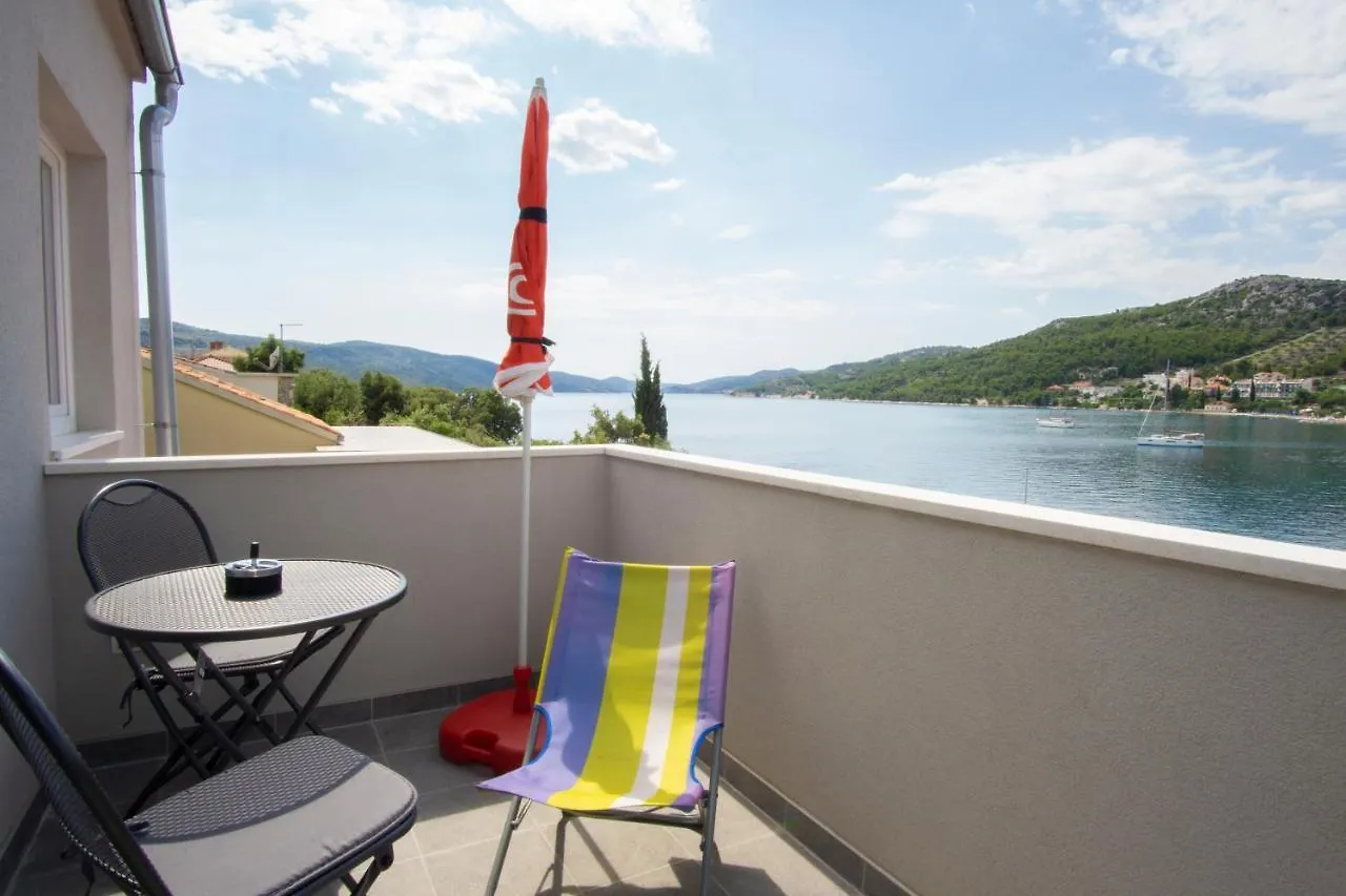Two Room Apartment On The Beach-Zoranka Seget Vranjica