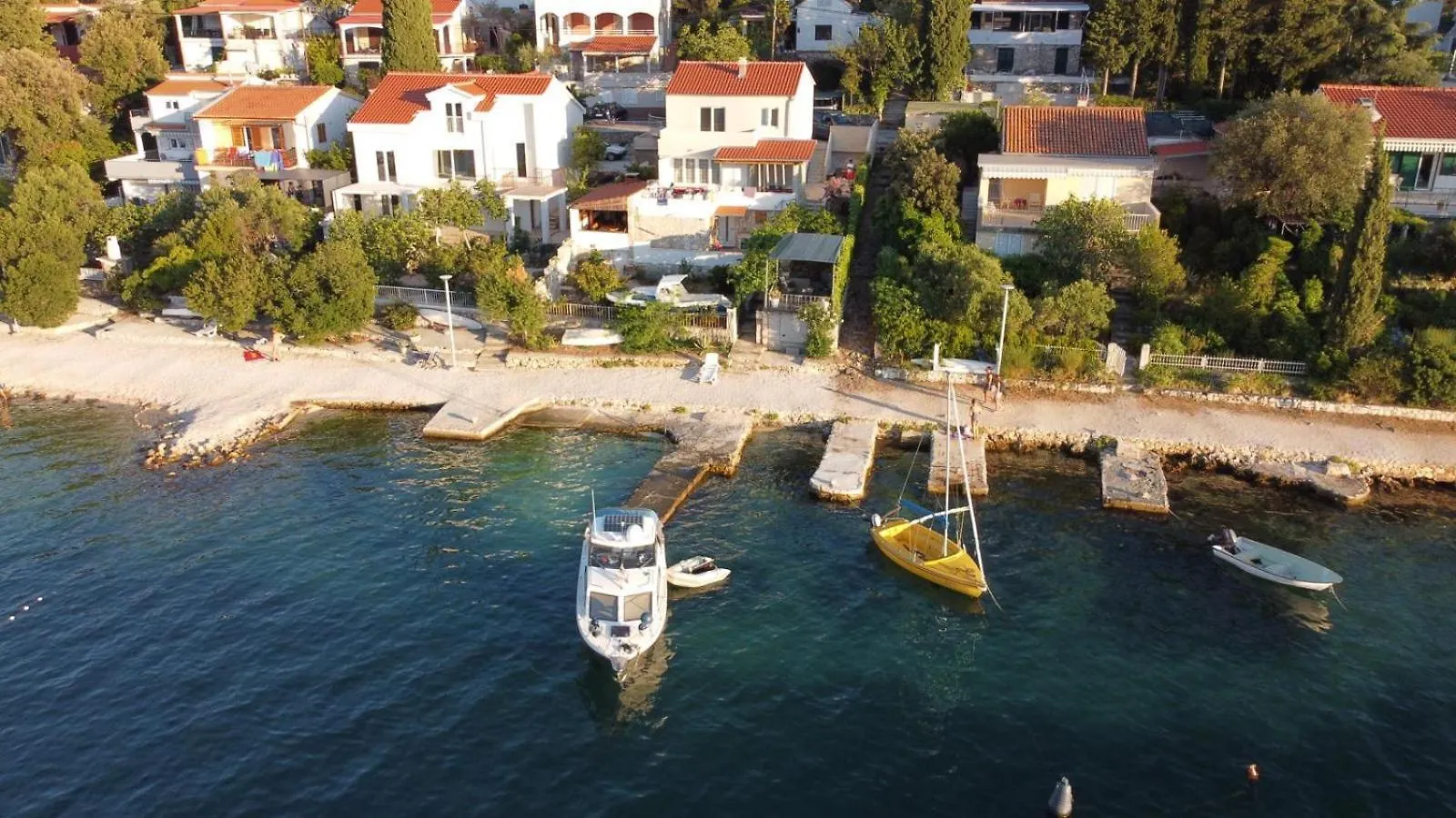 Two Room Apartment On The Beach-Zoranka Seget Vranjica Croatia